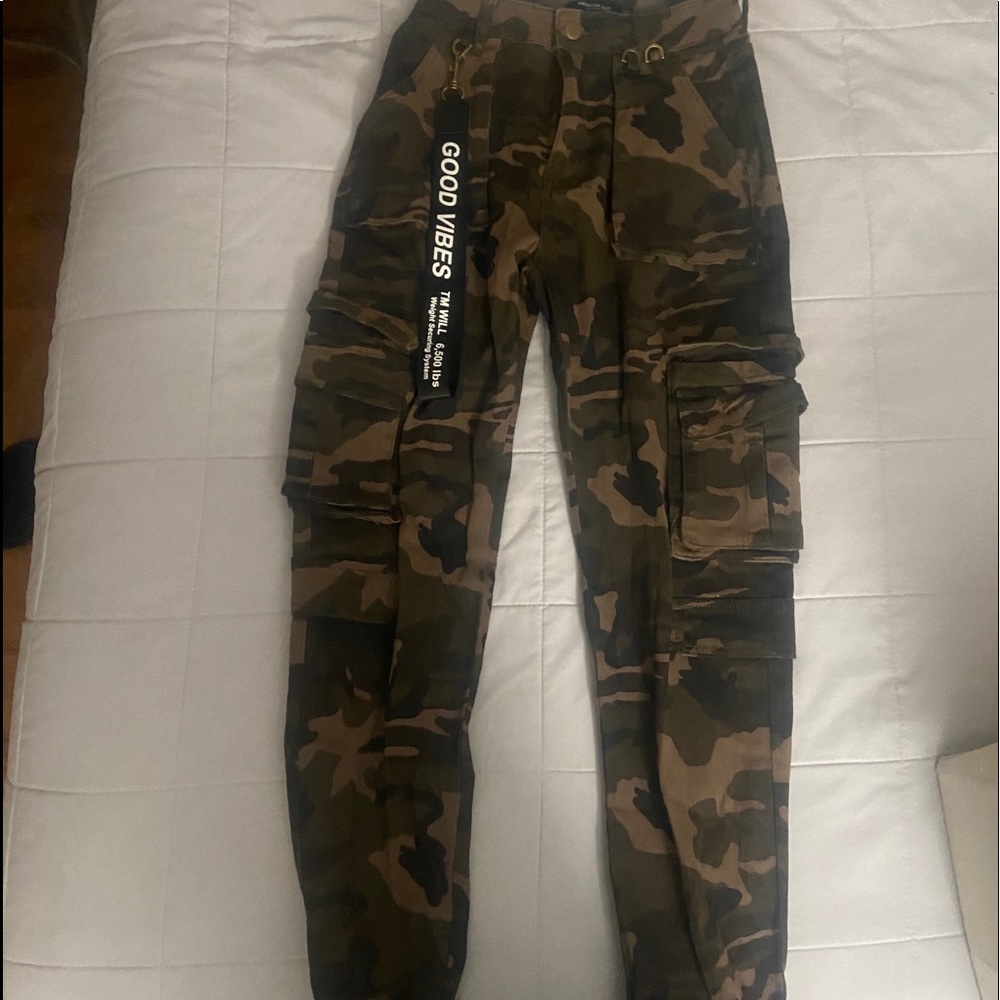 camo pants/joggers